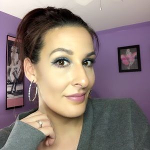 Meet your Posher, Renee